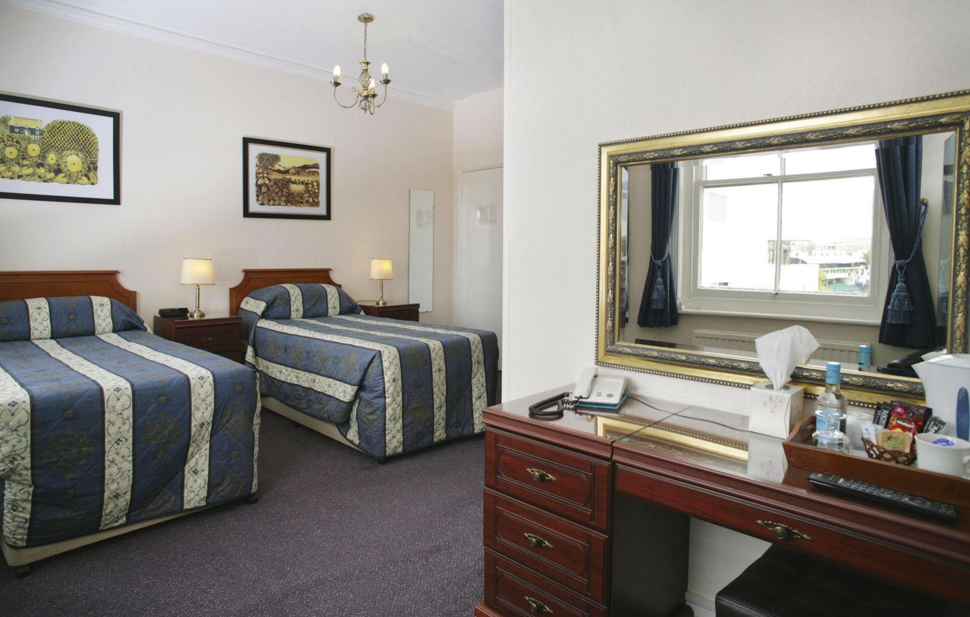 Devonshire Park Hotel Eastbourne Exterior foto